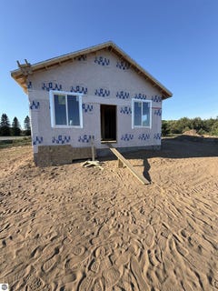 /international/us/8513-grant-road-mancelona-mi-110107721876/