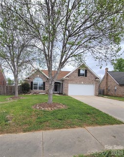 /international/us/3327-flagler-circle-midland-nc-110106983358/