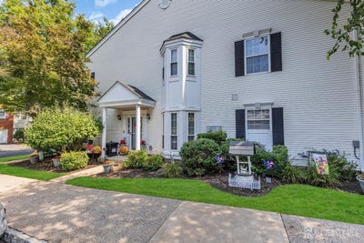 /international/us/401-harvest-lane-south-brunswick-nj-110119904828/