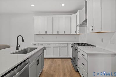 /international/us/224-lauradell-rd-ashland-va-110108033672/