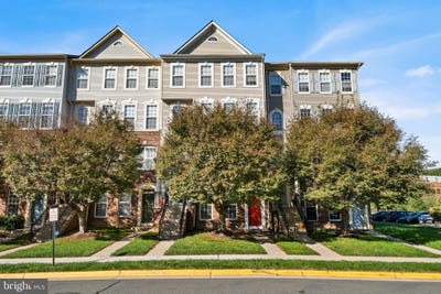 /international/us/15555-john-diskin-circle-woodbridge-va-110120669534/