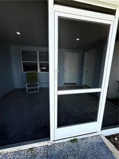 /international/us/4375-golden-gate-pkwy-naples-fl-110108585685/