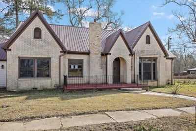 /international/us/370-austin-street-timpson-tx-110105043888/