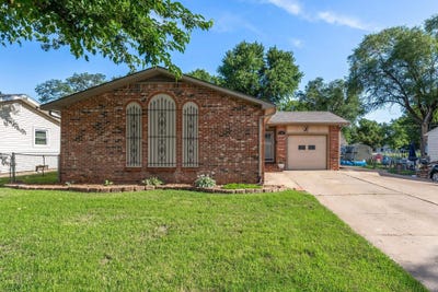 /international/us/608-w-7th-st-haysville-ks-110100618862/