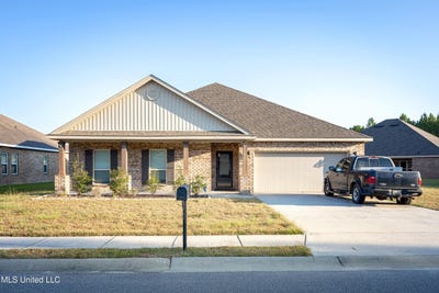 /international/us/1070-brackish-place-ocean-springs-ms-110102499230/