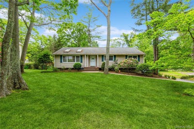 /international/us/32-lower-cross-shoreham-ny-110106956224/