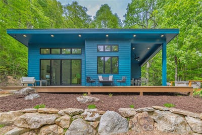 /international/us/808-mountain-cove-road-hendersonville-nc-110108253524/