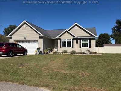/international/us/275-hawthorne-lane-point-pleasant-wv-110120147305/