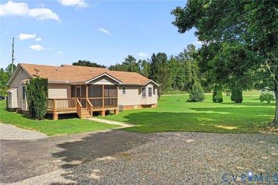 /international/us/1146-indian-valley-road-heathsville-va-110105225851/