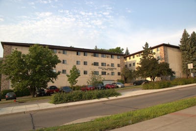 /international/us/221-grand-avenue-w-south-saint-paul-mn-110109980043/