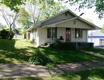 /international/us/131-e-mechanic-street-bloomfield-in-110107983633/