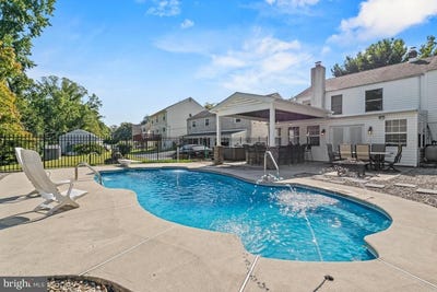 /international/us/416-stuart-lane-ambler-pa-110106309457/