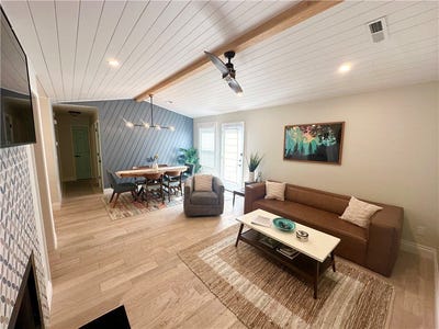 /international/us/23-brookhollow-place-bentonville-ar-110119984736/