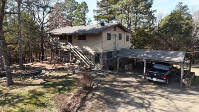 /international/us/17425-potts-rd-charleston-ar-110108250534/