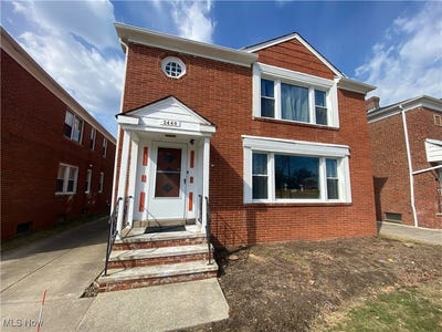 /international/us/2448-warrensville-center-road-university-heights-oh-110097974341/