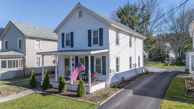 /international/us/12-purple-st-wellsboro-pa-110107241220/