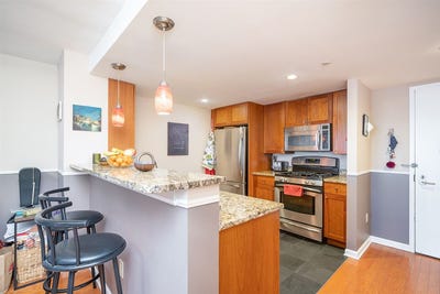 /international/us/700-grove-st-jc-downtown-nj-110108581169/