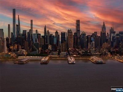 /international/us/899-e-boulevard-4o-weehawken-nj-110100842854/