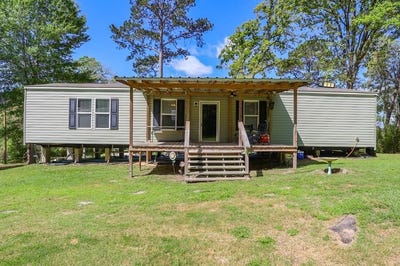 /international/us/275-bryan-street-zavalla-tx-110106813801/