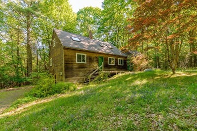 /international/us/113-west-st-pepperell-ma-110108495035/