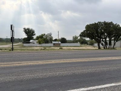 /international/us/s-broadway-street-mertzon-tx-110108121854/
