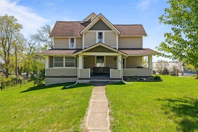 /international/us/107-w-grant-street-casey-ia-110107847100/