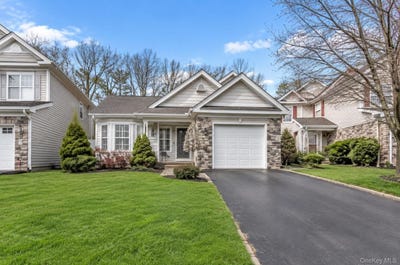 /international/us/41-madison-circle-middle-island-ny-110110267202/