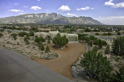 /international/us/44-roadrunner-trail-placitas-nm-110100946656/?lang=zh-tw