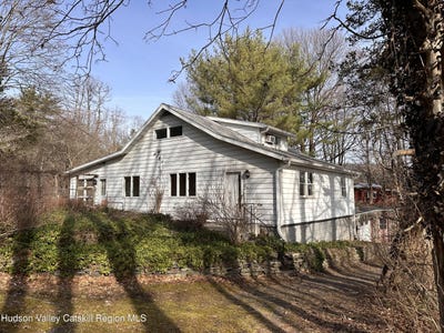 /international/us/197-old-route-32-saugerties-ny-110106696648/