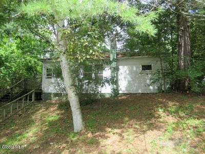 /international/us/3-wagon-trail-queensbury-ny-110119671213/