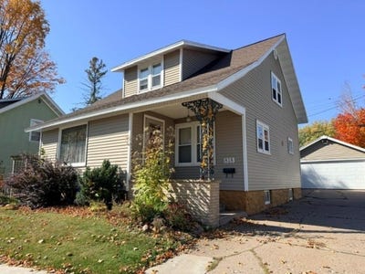 /international/us/818-n-4th-avenue-wausau-wi-110120517056/