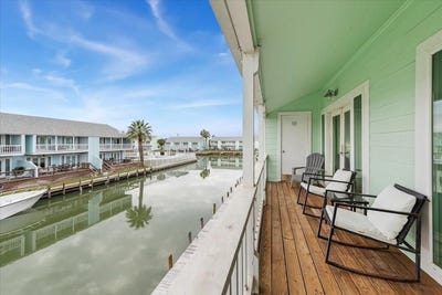 /international/us/610-lauderdale-drive-rockport-tx-110110192204/