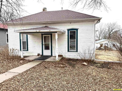 /international/us/106-w-church-street-cook-ne-110105324189/