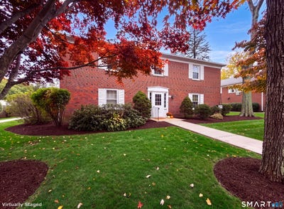 /international/us/117-shadow-lane-west-hartford-ct-110120583822/
