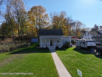 /international/us/38-church-street-coxsackie-ny-110106851511/