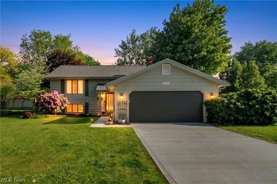 /international/us/4102-manchester-road-perry-oh-110108255044/