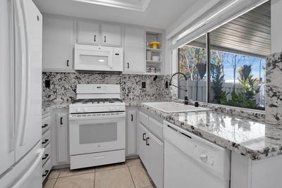 /international/us/6141-wingfoot-avenue-banning-ca-110096223059/