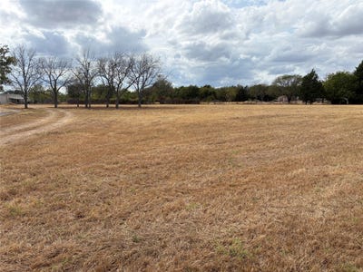 /international/us/221-maple-street-commerce-tx-110120138549/
