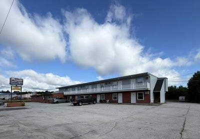 /international/us/973-central-street-millinocket-me-110120066588/