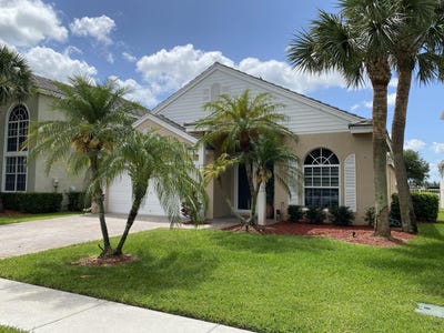 /international/us/325-berenger-walk-royal-palm-beach-fl-110120450019/