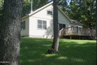 /international/us/1314-tall-pines-way-argyle-ny-110110337653/