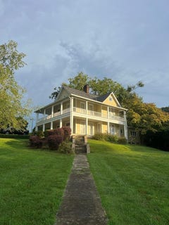 /international/us/190-mckinney-street-blue-ridge-ga-110107193186/