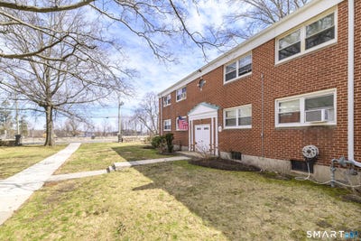 /international/us/22-courtland-avenue-stamford-ct-110106567024/