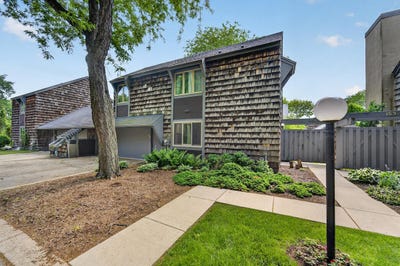 /international/us/152-lakefield-ct-wind-point-wi-110108879138/