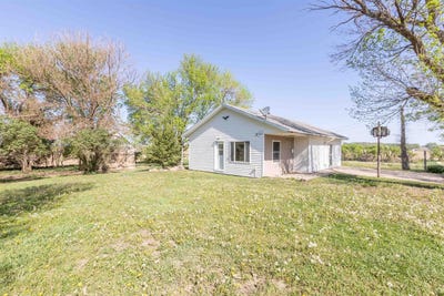 /international/us/820-4th-st-ireton-ia-110108175685/