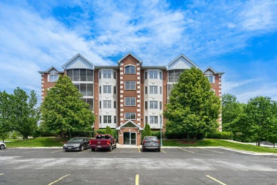 /international/us/7710-greenway-boulevard-tinley-park-il-110108614718/