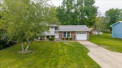 /international/us/312-e-adams-street-towanda-il-110107749815/