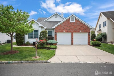 /international/us/22-london-drive-monroe-nj-110108255037/