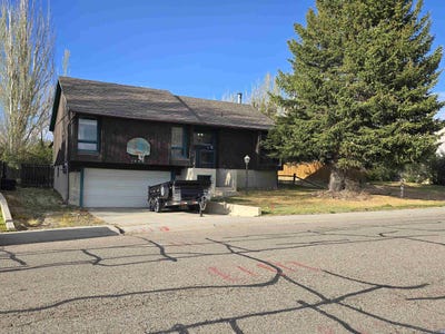 /international/us/1809-arthur-avenue-rock-springs-wy-110107867334/