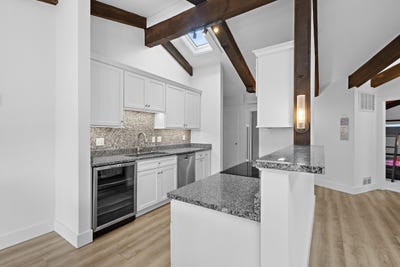 /international/us/800-aspen-dr-fontana-wi-110107659010/